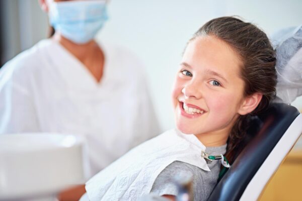 La ce vârstă se poate pune aparat dentar
