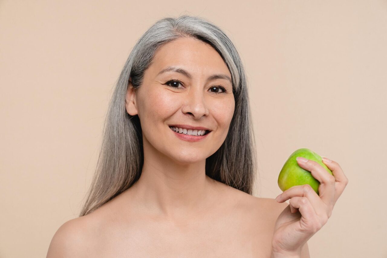 Dieta pentru menopauză: ce mănânci pentru sațietate și menținerea masei musculare