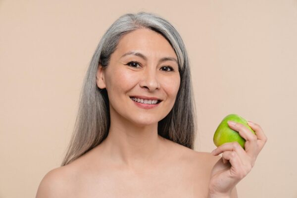 Dieta pentru menopauză: ce mănânci pentru sațietate și menținerea masei musculare