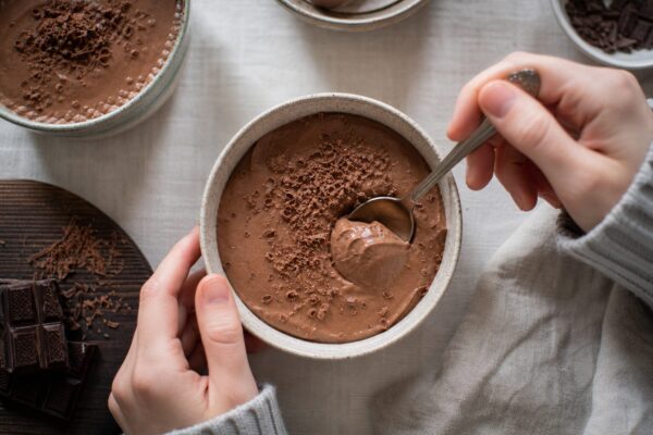 Mousse de ciocolată cu iaurt grecesc: o idee de desert pentru diabetici